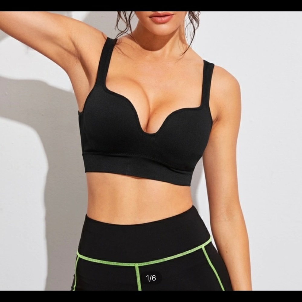 Sports bra